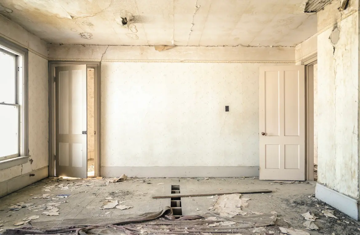 Waste disposal crew managing a cleanout project in Burlington